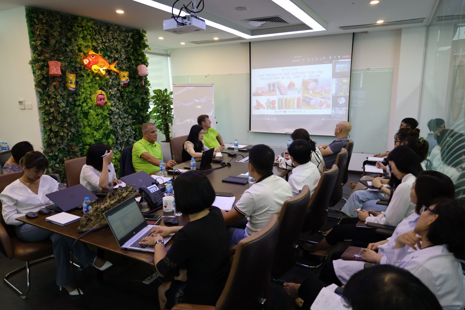 Buổi làm việc giữa hai công ty