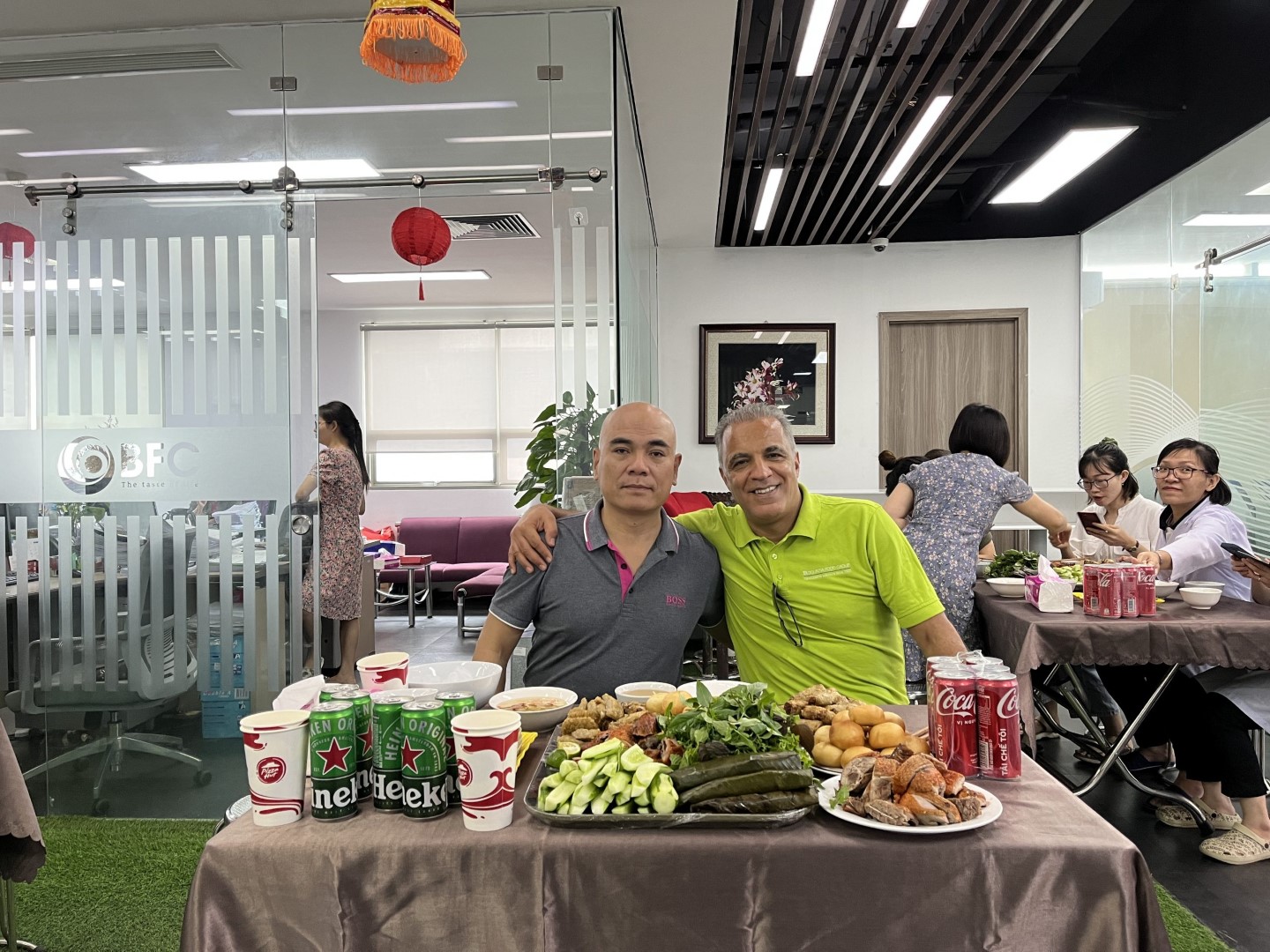 TGĐ BFC và đại diên Moguntia