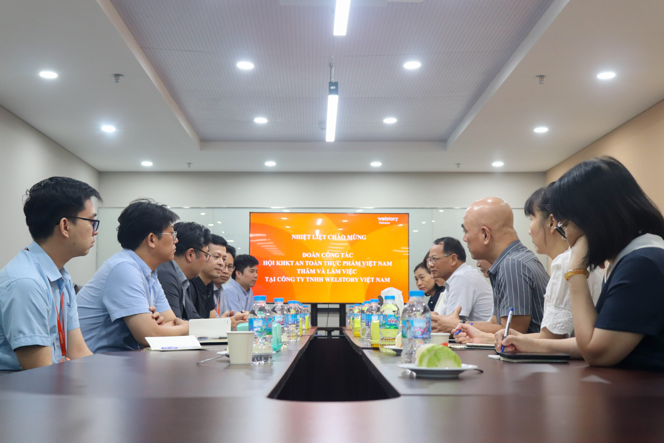 Đoàn công tác VINAFOSA làm việc với đại diện Công ty TNHH Welstory Việt Nam tại Bắc Ninh