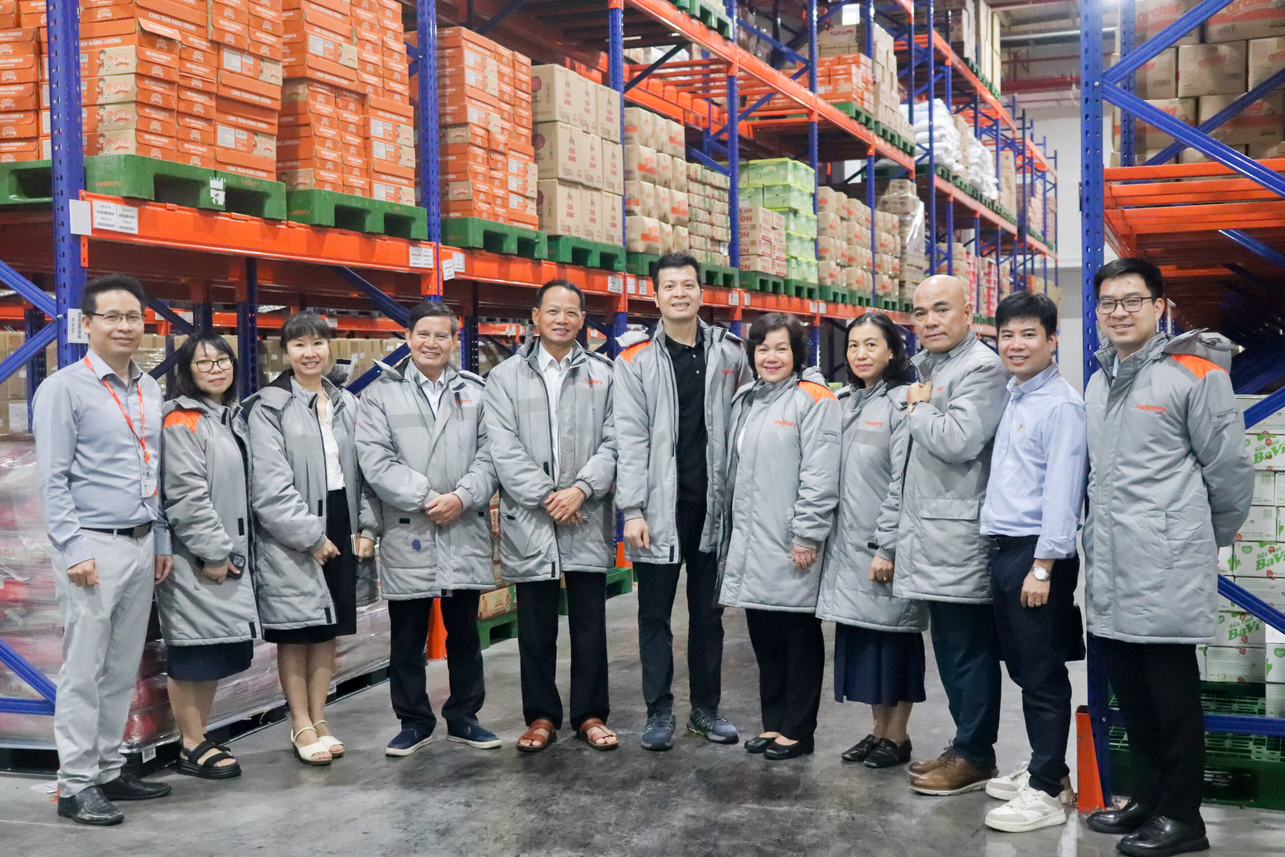 Đoàn công tác VINAFOSA tham quan khu vực bảo quản thực phẩm của Welstory tại Bắc Ninh