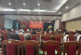 BA ĐẢNG VIÊN CỦA CHI BỘ CƠ QUAN VINAFOSA VINH DỰ NHẬN HUY HIỆU ĐẢNG VIÊN NHÂN DỊP 2/9/2026