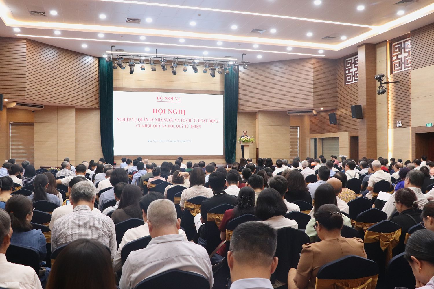 Hội nghị quản lý nhà nước năm 2026, cập nhật chính sách, quản trị hội, chuyển đổi số và vai trò phản biện chính sách.